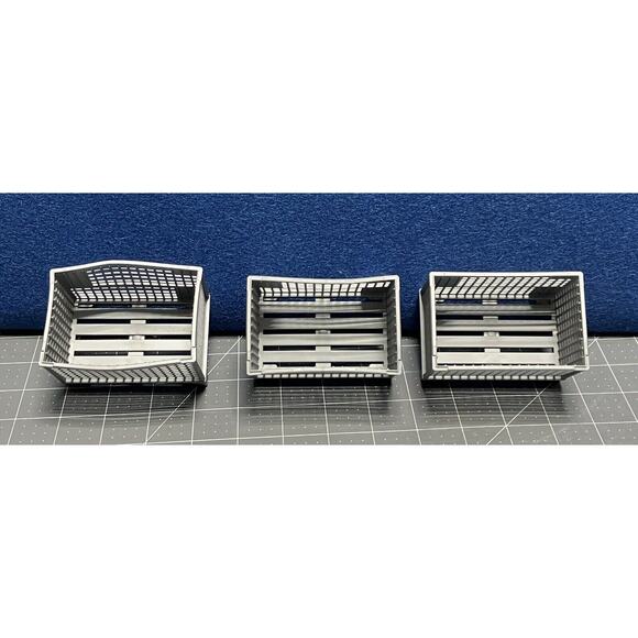 Bruder Logistics Set 3 Gray Carts Baskets 2009 - Picture 8 of 8